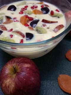 फ्रूट कस्टर्ड (Fruit Custard recipe in hindi) रेसिपी मुख्य फोटो