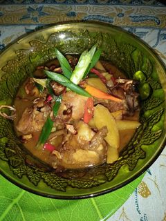 Foto resep Semur Ayam Kentang ala emak