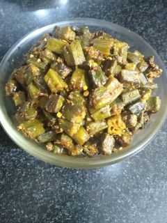 भिंडी की सब्जी (bhindi ki sabzi recipe in Hindi) रेसिपी मुख्य फोटो