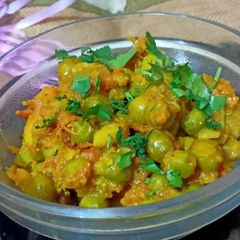 A picture of Matar Aloo dry veg.