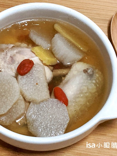 日本山藥枸杞雞湯 電鍋料理 的食譜成品照片