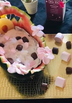 A picture of Apple twix fluff salad.