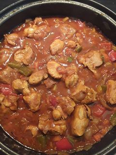 Una foto de Pavo guisado con tomate y soja
