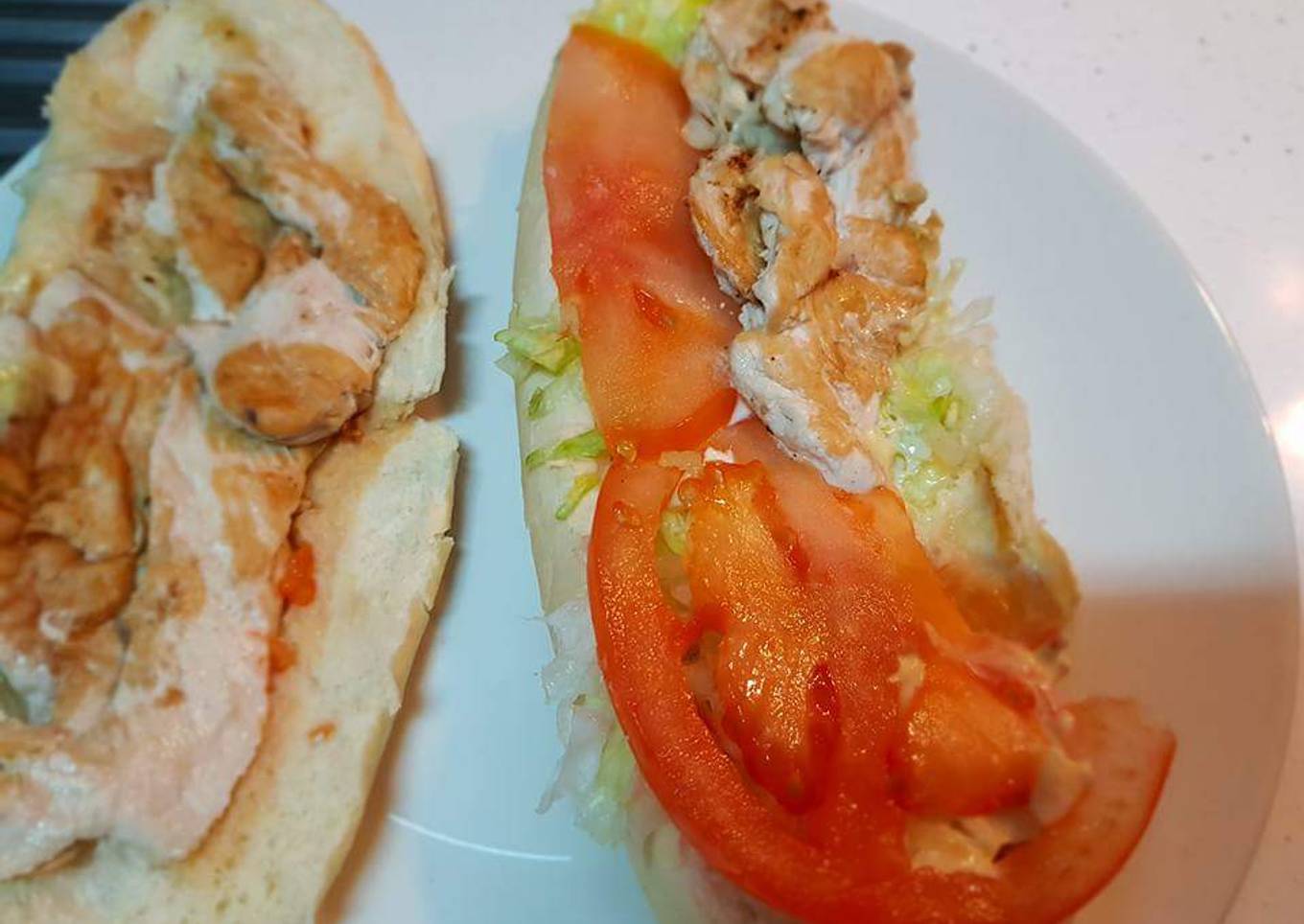 Bocadillo de pollo frito