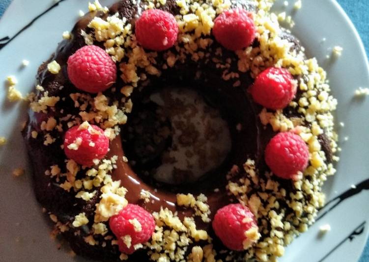 Bizcocho de zanahoria y nueces sin azúcar con chocolate negro