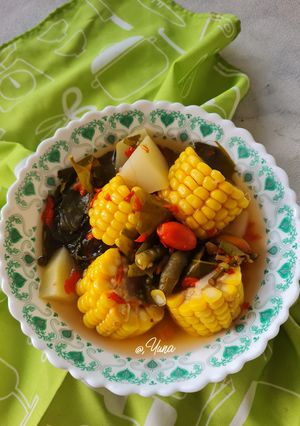 Foto resep Sayur Asem Pepaya Muda, Labu Siam & Buah Asam