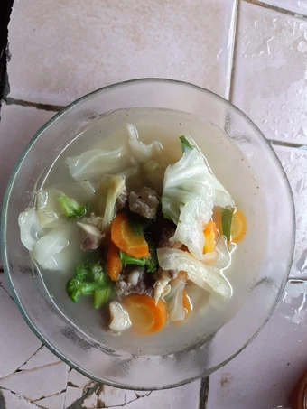 Langkah Mudah untuk Menyiapkan Resep Sayur Sop Daging Sapi &amp; Bakso Anti Ribet, Enak