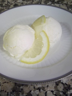 Una foto de Helado de limón