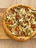 Pizza con masa pan