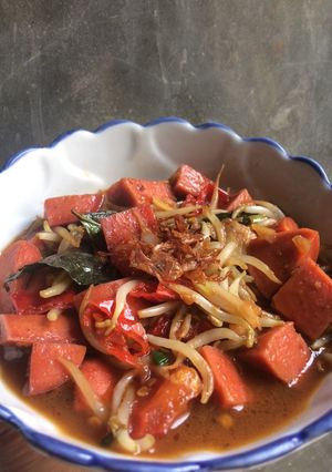 Foto resep TTS "Tauge Terasi Sosis"