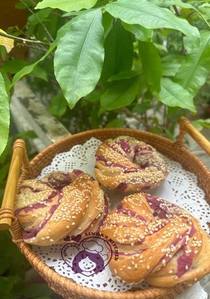 Hình của món Bánh mì khoai lang tím.