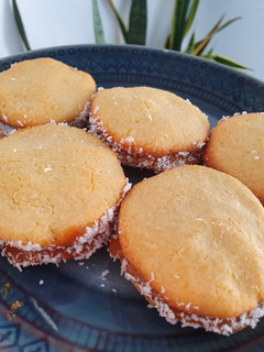 Una foto de Alfajores sin TACC🥰