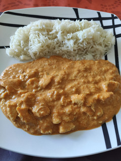 Una foto de Pollo al curry con arroz en Monsieur Cuisine Connect