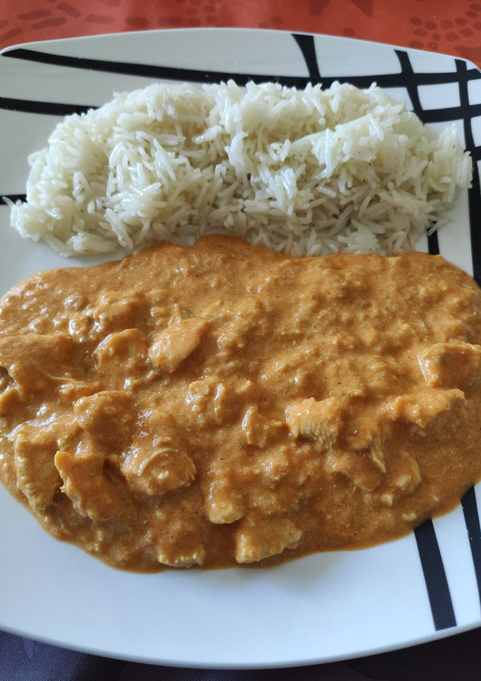 Una foto de Pollo al curry con arroz en Monsieur Cuisine Connect