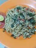 Mie Goreng Daun Hijau