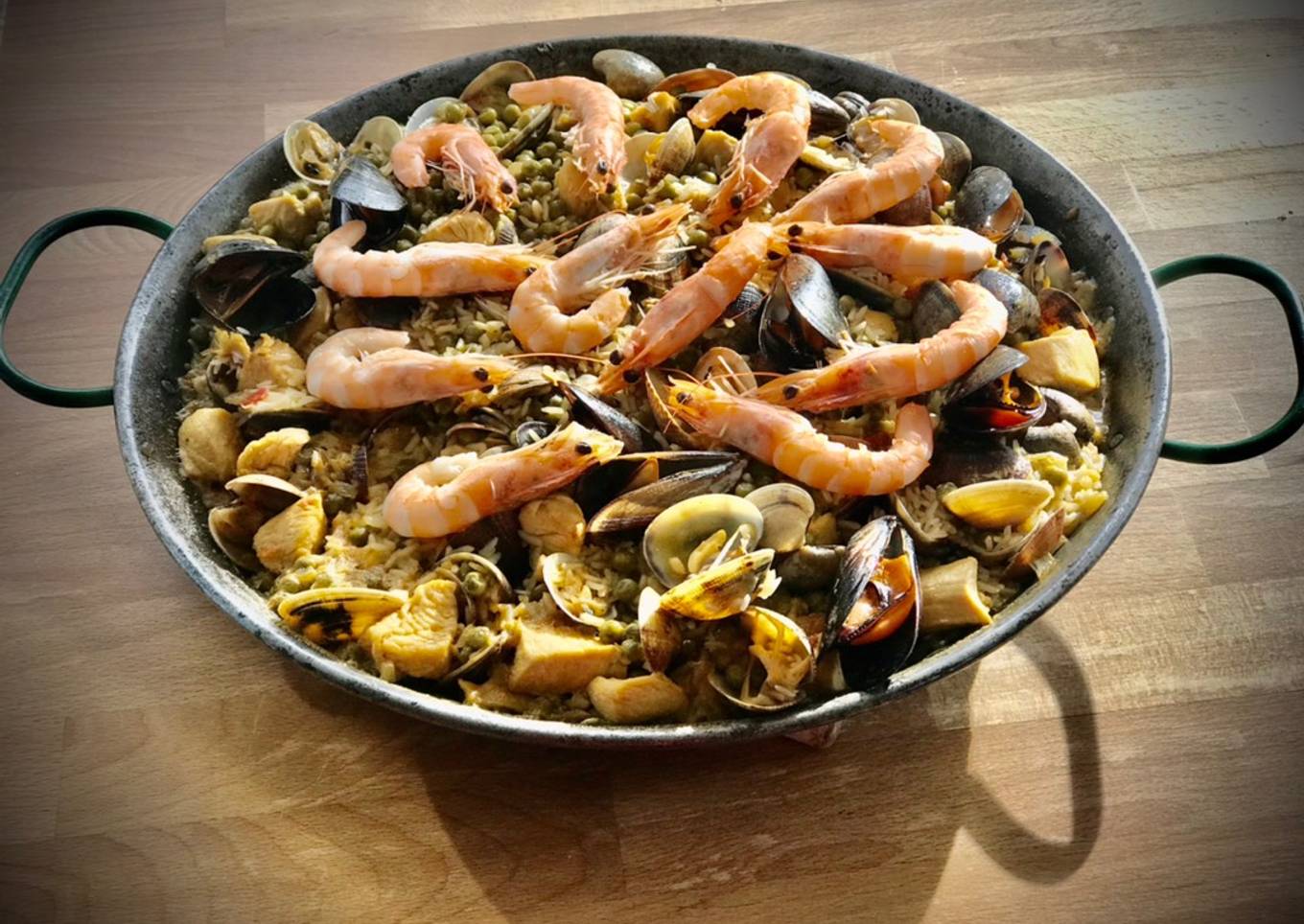 Paella — a nuestro estilo—