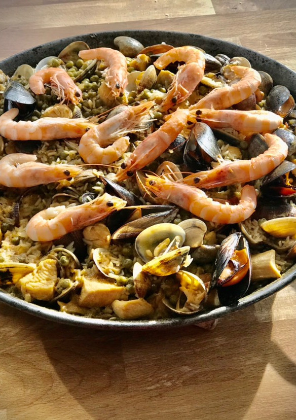 Una foto de Paella — a nuestro estilo—