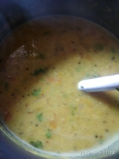 A picture of Dal tadaka/kolhapuri.
