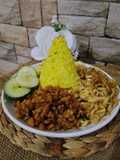 Nasi Tumpeng