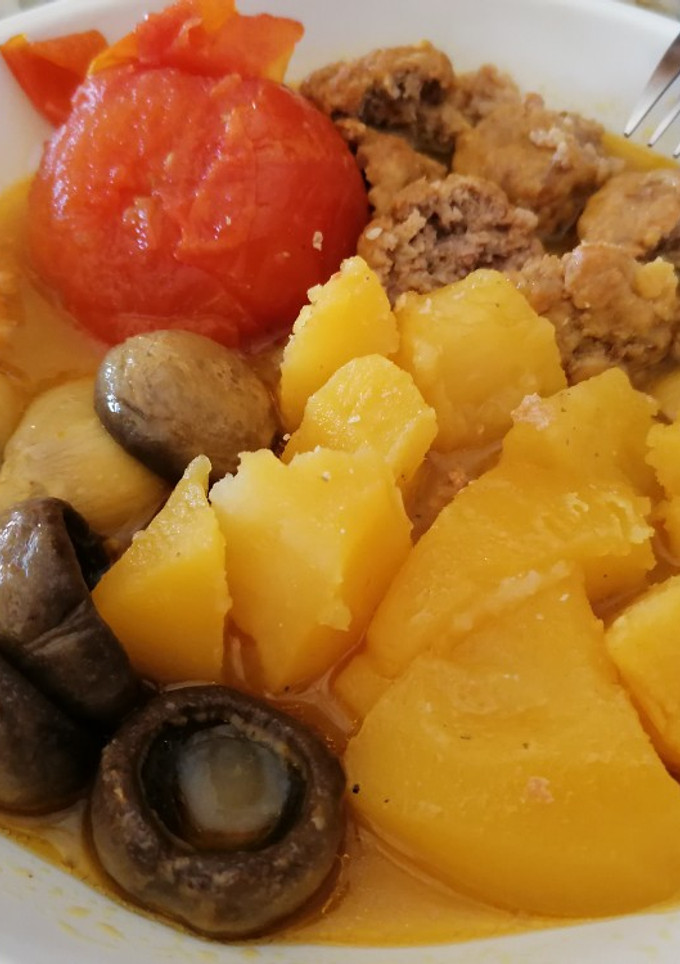 Una foto de Albóndigas guisadas con patatas