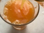 Una foto de batido de pomelo