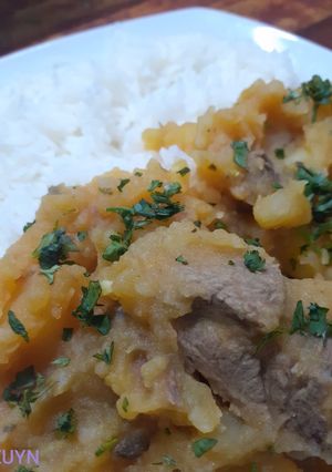 Una foto de Locro de pecho