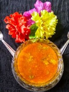 ટામેટાં રસમ (Tomato Rasam Recipe In Gujarati) રેસીપી મુખ્ય ફોટો