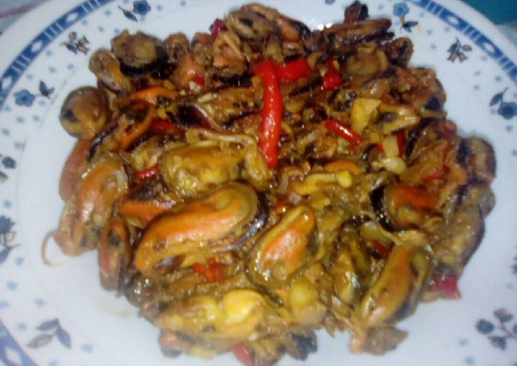 Resep Kerang ijo tumis pedas yang Enak