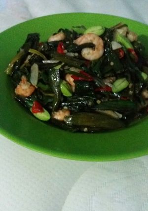 Foto resep Sayur GENUTE (genjer,udang campur pete)😁😅