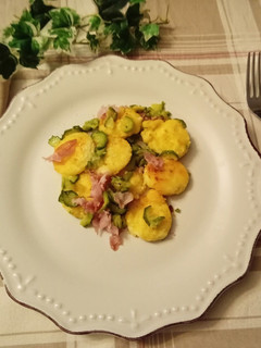 Foto di Gnocchi di semolino zucchine e prosciutto cotto