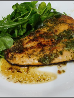 Una foto de Lomo de salmón a la plancha