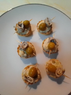 Una foto de Canapés de boquerones