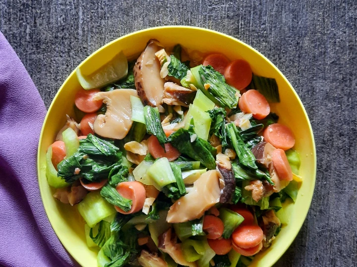 Langkah Gampang Menyiapkan Resep Tumis PokCoy Jamur Sosis yang Lezat