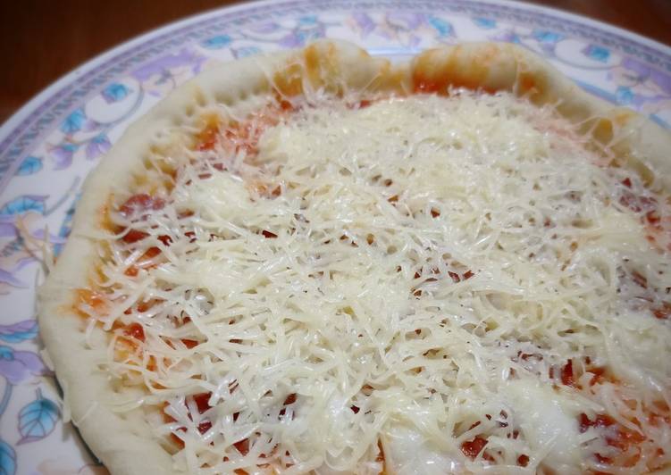 Resep Pizza Teflon (Simpel Bangett!), Bisa Manjain Lidah