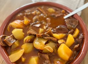Una foto de Níscalos con patatas (guiso de rovellons) | Otoño de batch cooking