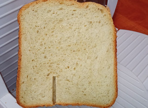Egyszerű, finom, margarinos házi kenyér, kenyérsütő gépben recept fotója