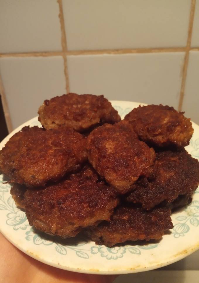 Фарш для котлет із свинячої голови