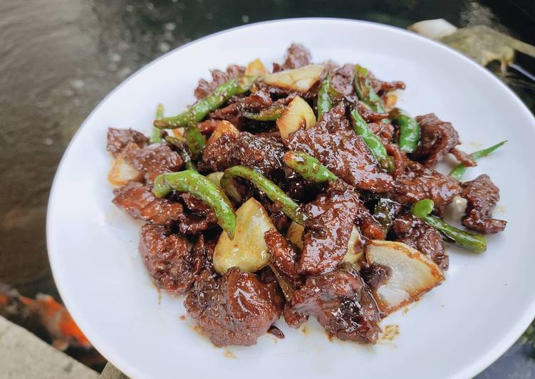 Daging Kecap Cabe Hijau