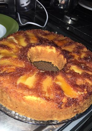 Una foto de Torta esponjosa de manzana caramelizada