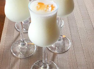 Una foto de Pisco Sour Peruano
