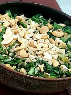 Hình của món Nộm rau muống tép.