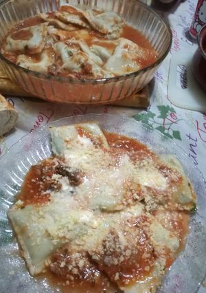 Una foto de Raviolón de pollo y espinaca