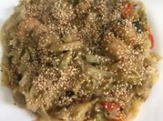 Una foto de brócoli noodles