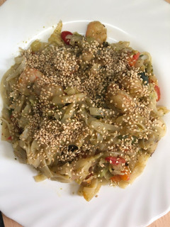 Una foto de 161. Noodles de arroz con wok de verduras y gambas (principal arroz)
