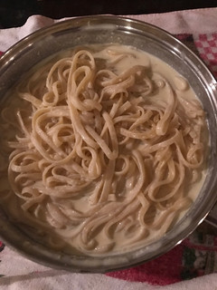 A picture of Easy Alfredo Sauce.