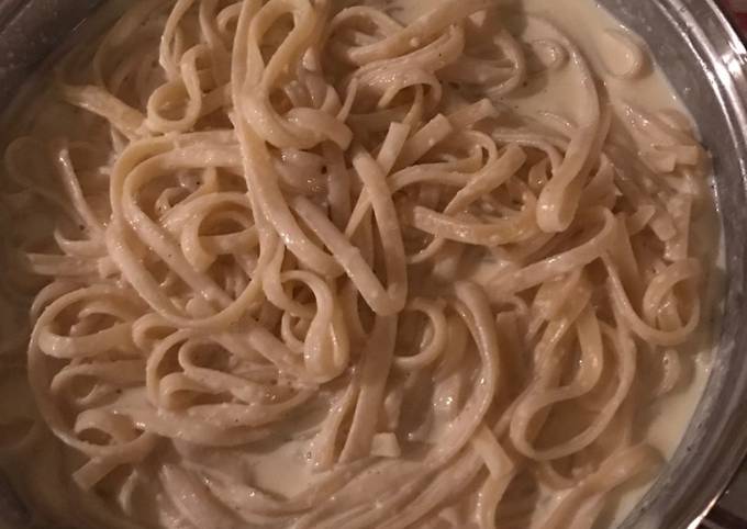 Step-by-Step Guide to Prepare Award-winning Easy Alfredo Sauce