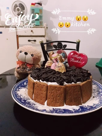 Cara Gampang Membikin Resep  Cake Ulang Tahun Coklat (Birthday Cake 🍰) yang Enak Banget, Menggugah Selera