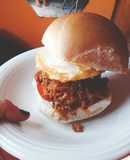 Sándwich de carne mechada