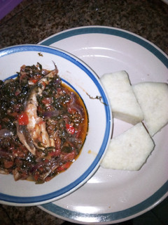 A picture of Boiled yam and sauce.