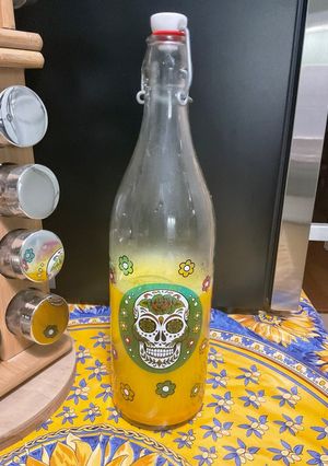 Une photo de Boisson énergisante et detoxifiante au gingembre, menthe, citron et épices